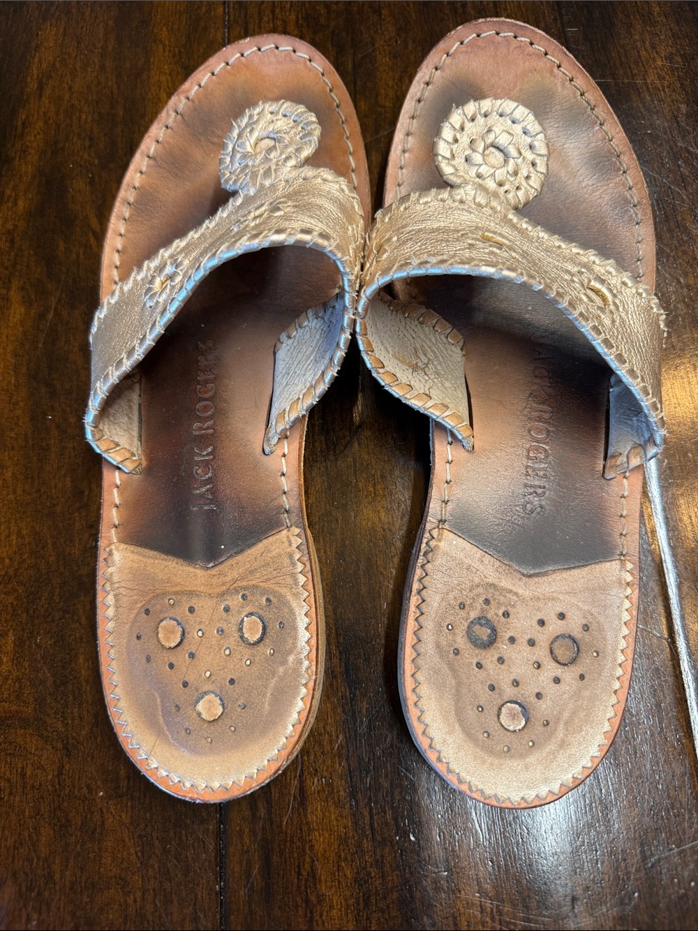 Jack Rogers Metallic Silver Leather Thong Sandals - Picture 2 of 4